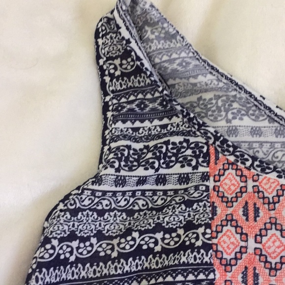 Tank - Picture 3 of 4